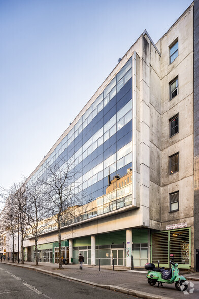 Bureau dans Paris à louer - Photo de l’immeuble – Image 2 sur 2