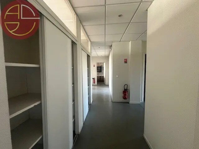 Plus de détails pour Bureau à vendre