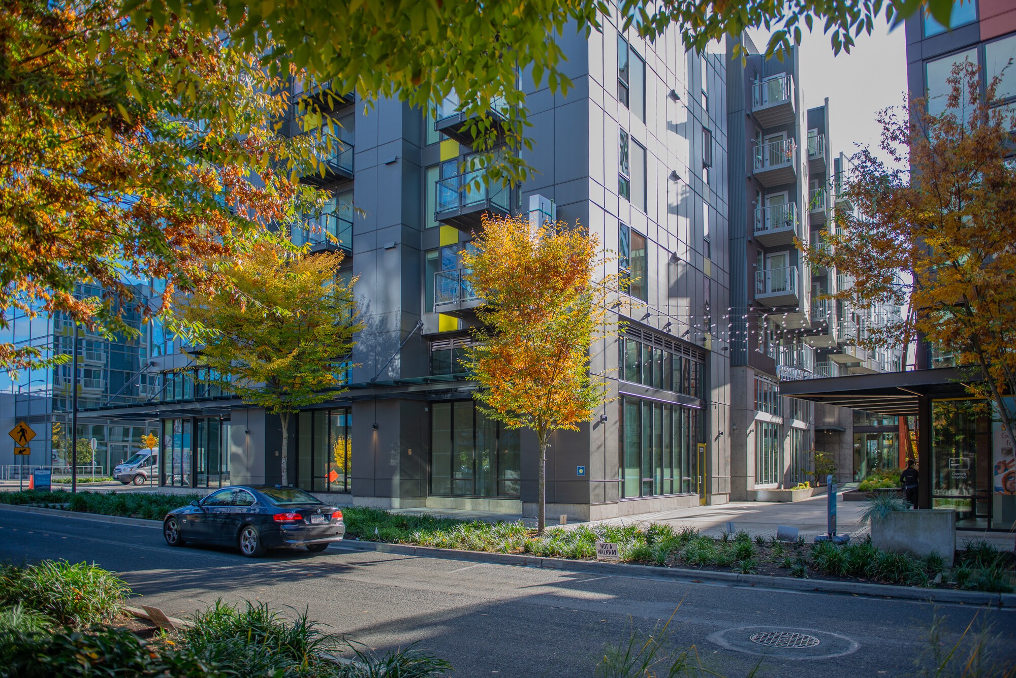 12282 NE 12th Ln, Bellevue, WA à louer Photo de l’immeuble– Image 1 sur 8