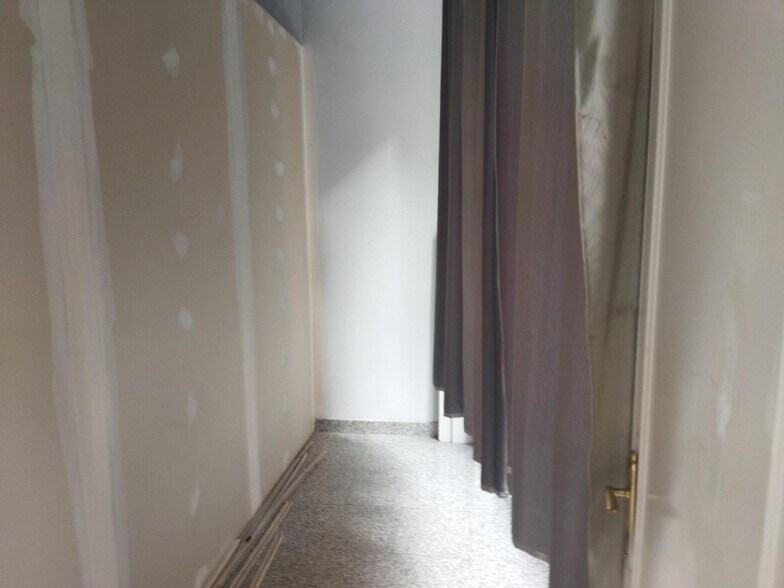 Local commercial dans Cáceres, Cáceres à louer - Photo de l’immeuble – Image 3 sur 8