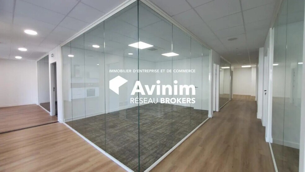 Bureau dans Argonay à louer - Photo de l’immeuble – Image 2 sur 16