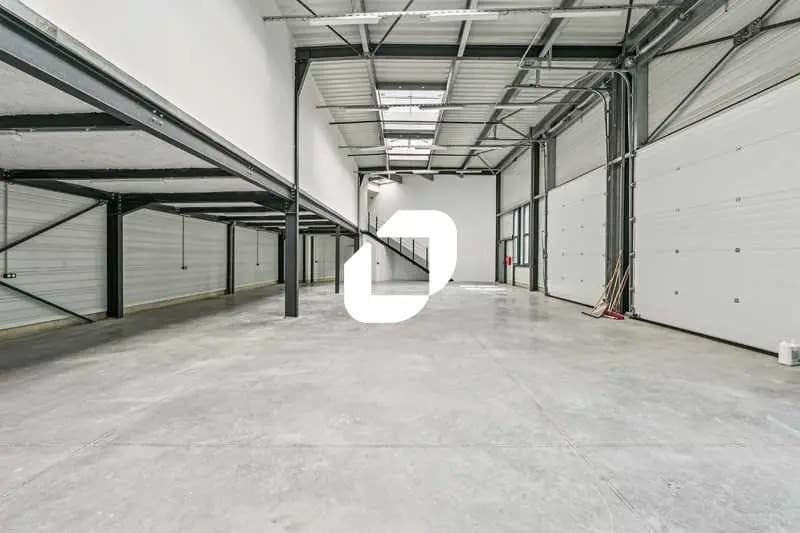 Local d’activités dans Stains à louer - Photo intérieure – Image 3 sur 13