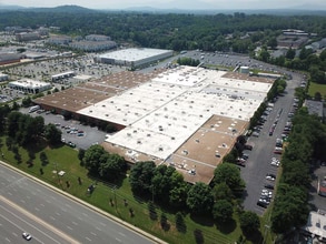 1180 Seminole Trl, Charlottesville, VA à louer Aérien– Image 1 sur 2