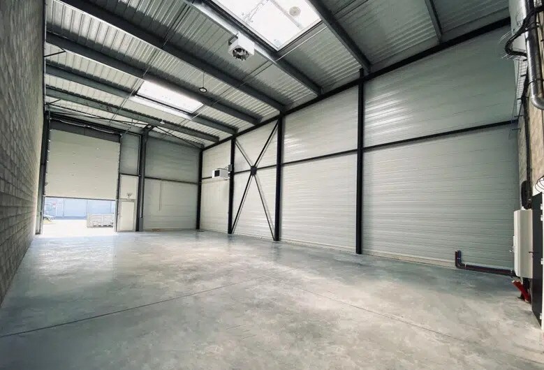 Local d'activités dans Sancé à vendre - Photo de l’immeuble – Image 3 sur 7