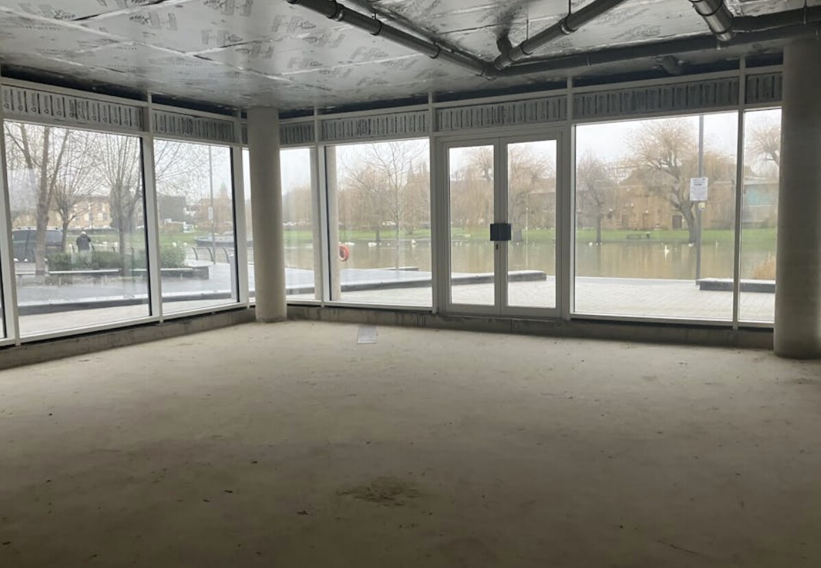 Fletton Quays, Peterborough, CAM PE2 8AN - Lot 3 - - Photo intérieure - Image 1 of 2