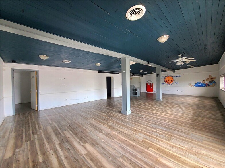 4531 S Texoma Pky, Denison, TX à louer - Photo de l’immeuble – Image 2 sur 10