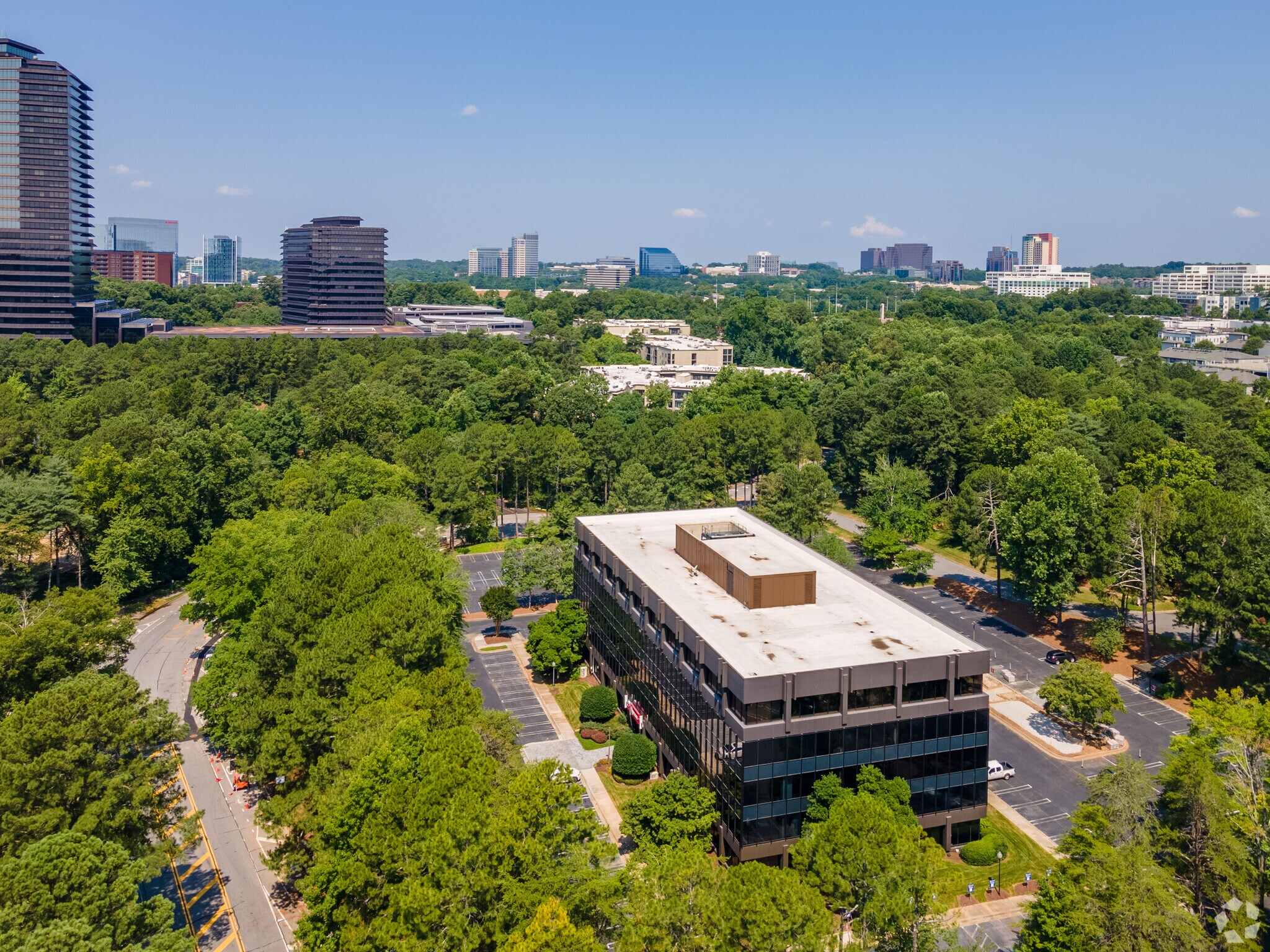53 Perimeter Ctr E, Atlanta, GA à louer Photo de l’immeuble– Image 1 sur 7