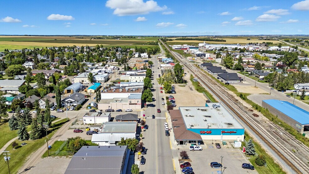 Intersection of Highway 581 and Highway 2A, Carstairs, AB à vendre - Aérien – Image 3 sur 11