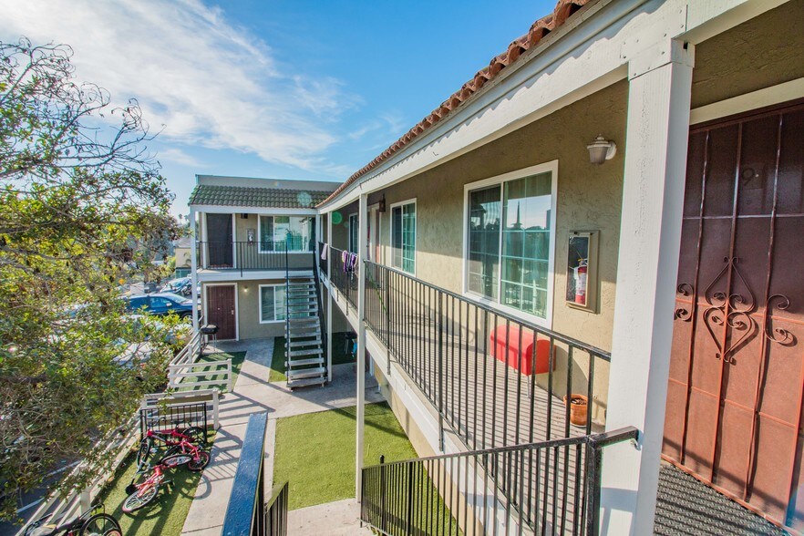 3854 50th St, San Diego, CA à vendre - Photo de l’immeuble – Image 2 sur 40