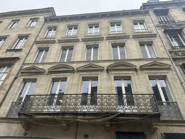 Local commercial dans Bordeaux à louer - Photo de l’immeuble – Image 1 sur 1