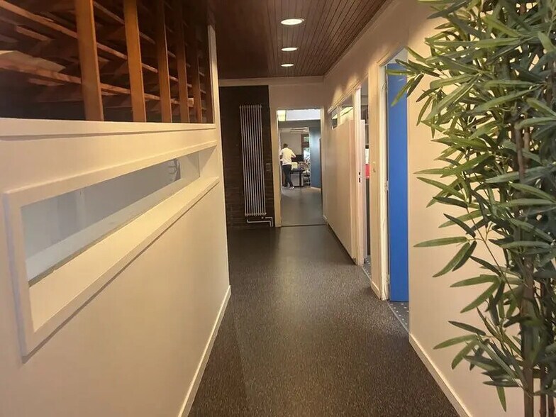 Bureau dans Bois-Guillaume à louer - Photo intérieure – Image 3 sur 5