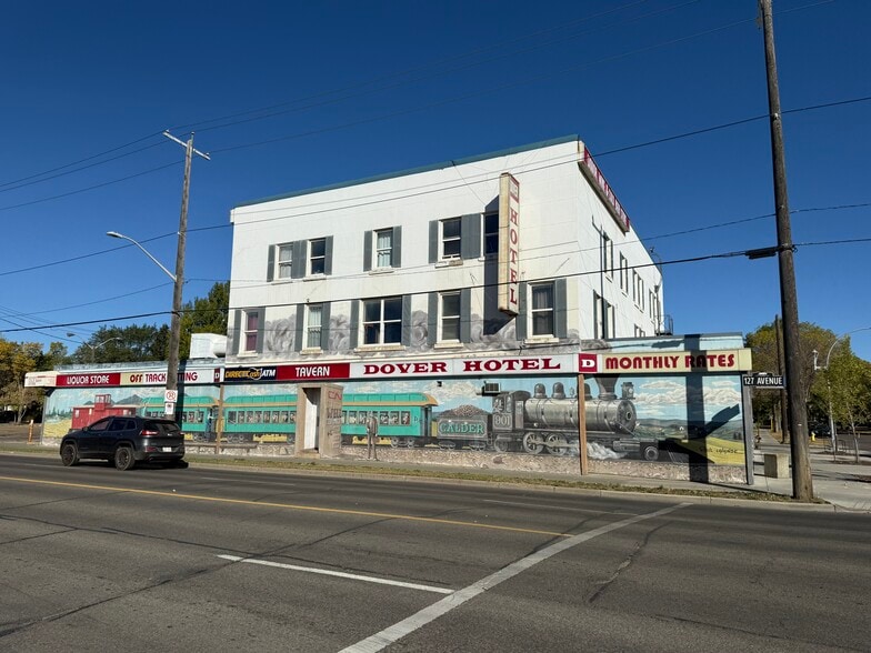 12704 120th St NW, Edmonton, AB à vendre - Photo de l’immeuble – Image 2 sur 13