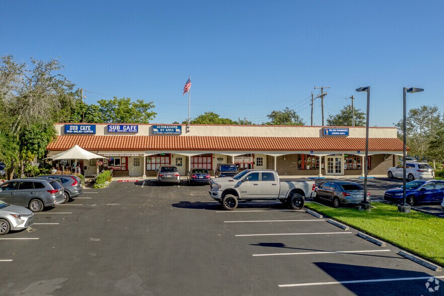 7701-7711 Nova Dr, Davie, FL à louer - Photo de l’immeuble – Image 3 sur 13