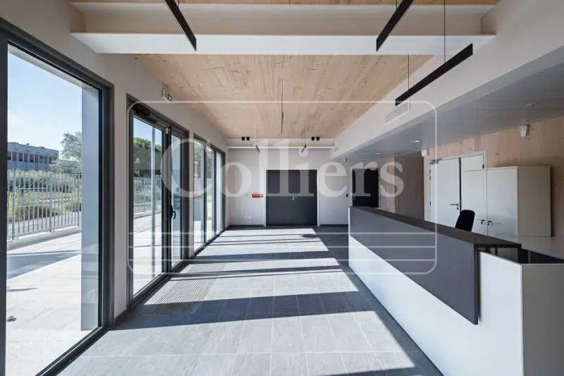 14 Boulevard Pythagore, Vitrolles à louer - Photo de l’immeuble – Image 3 sur 16