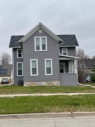 Plus de détails pour 1208 & 1203 Main St – à vendre, Grinnell, IA
