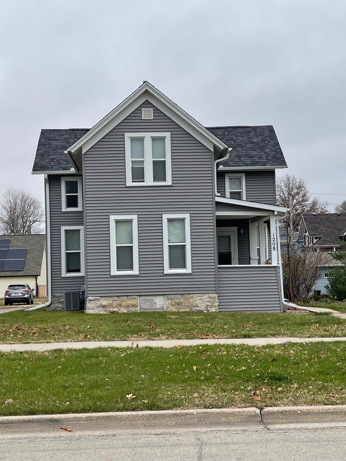 1208 Main St, Grinnell, IA à vendre Photo principale– Image 1 sur 2