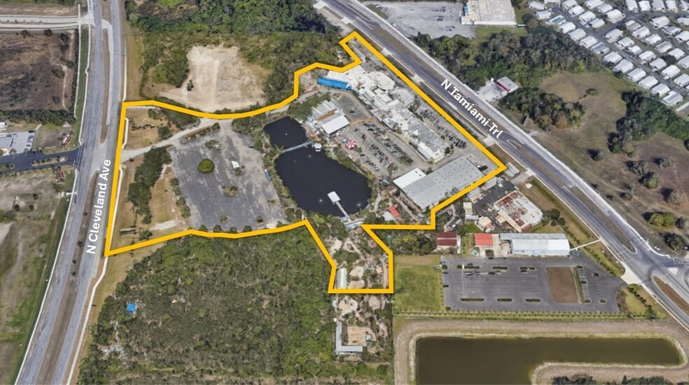 2787 N Tamiami Trl, North Fort Myers, FL à vendre - Photo principale – Image 1 sur 6