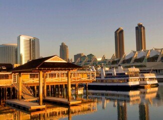 Plus de détails pour 525 E Harbor Dr, San Diego, CA - Local commercial à louer