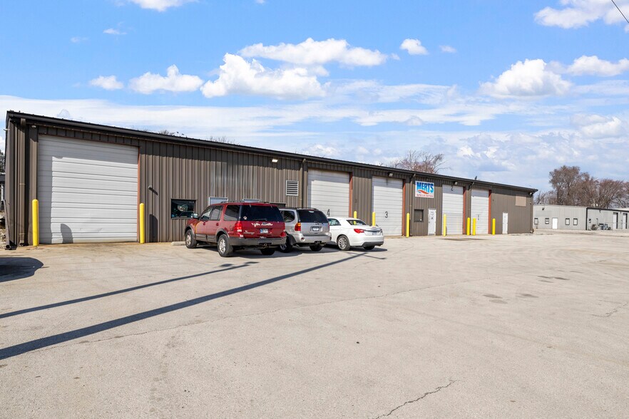 3102 Louis Sherman Dr, Steger, IL à vendre - Photo de l’immeuble – Image 3 sur 15