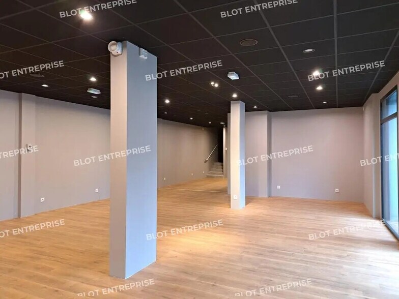 Bureau dans Fougères à vendre - Photo intérieure – Image 1 sur 7