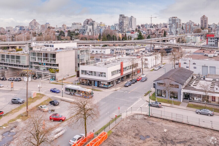 1820 Fir St, Vancouver, BC à louer - Photo de l’immeuble – Image 2 sur 3