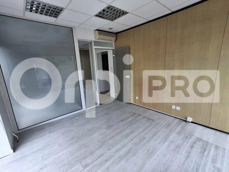 Local commercial dans Guérande à louer - Photo de l’immeuble – Image 1 sur 5