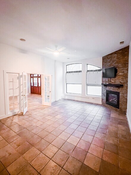 852-856 N Damen Ave, Chicago, IL à louer - Photo intérieure – Image 3 sur 8