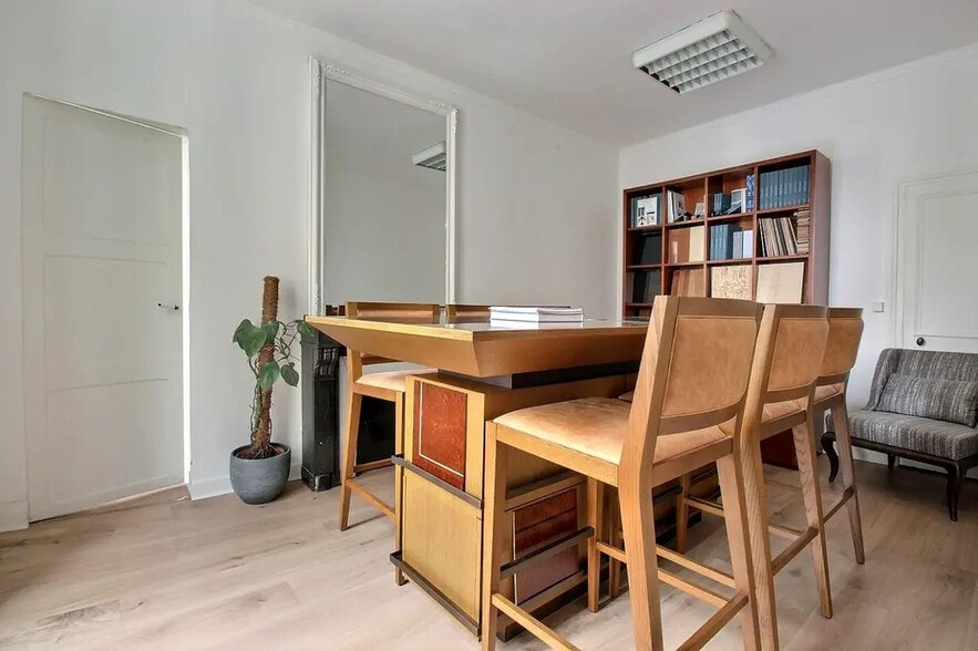 9 Rue Bergère, Paris à louer - Photo de l’immeuble – Image 3 sur 8