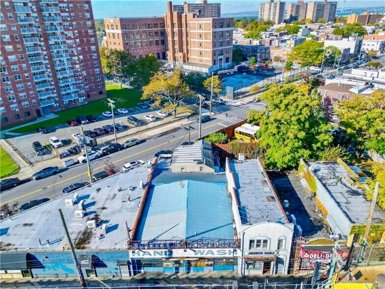 Multi-Property Assemblage in Brooklyn portefeuille de 7 biens à vendre sur LoopNet.fr - Aérien – Image 2 sur 20