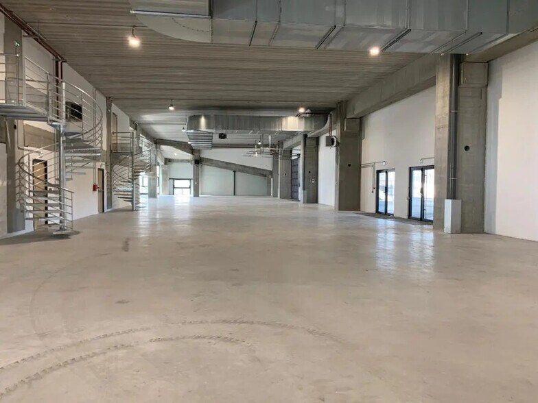 32 Rue De Seine, Colombes à louer - Photo de l’immeuble – Image 2 sur 26