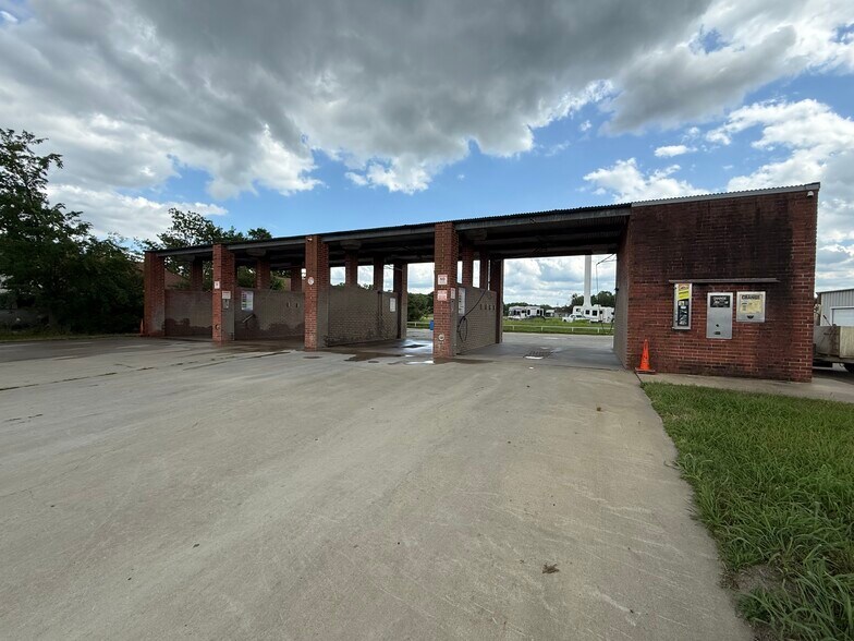 931 E Dallas Ave, Cooper, TX à vendre - Photo de l’immeuble – Image 2 sur 43