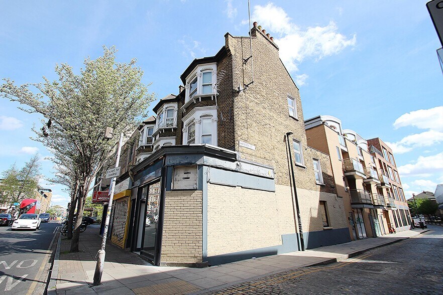 280 Cambridge Heath Rd, Londres à louer - Photo de l’immeuble – Image 2 sur 7
