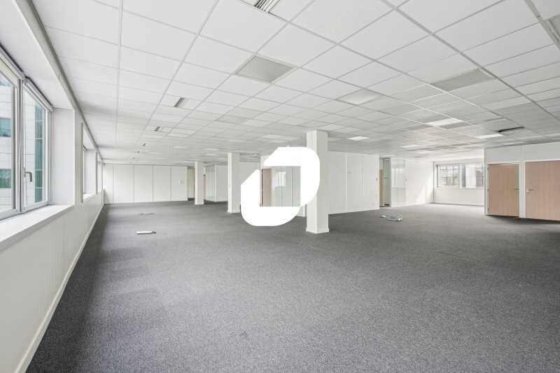 Bureau dans Gennevilliers à louer - Photo de l’immeuble – Image 3 sur 16