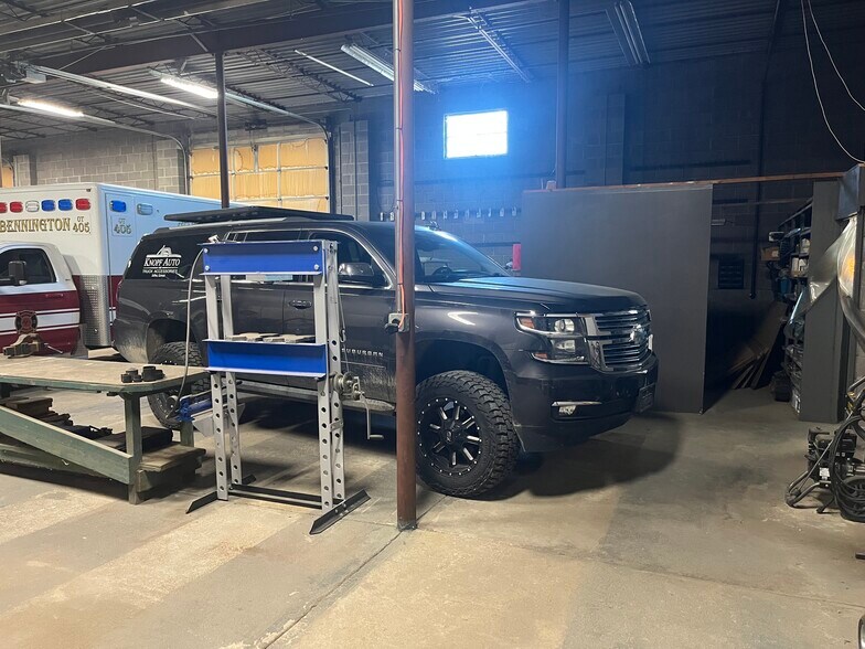 522 N 8th St, Salina, KS à vendre - Photo de l’immeuble – Image 3 sur 11