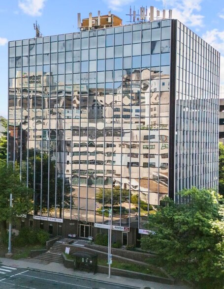 100 Retreat Ave, Hartford, CT à vendre - Photo de l’immeuble – Image 2 sur 5