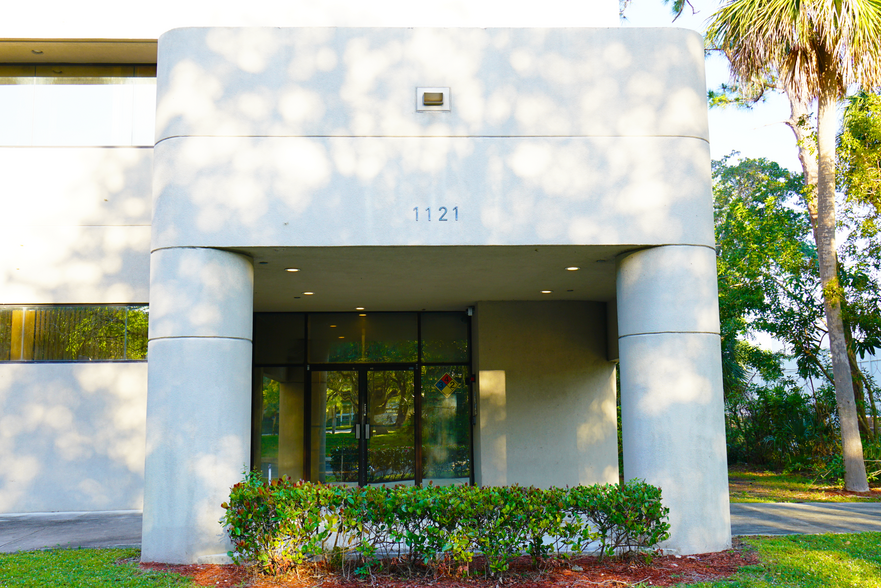 1121 W Newport Center Dr, Deerfield Beach, FL à vendre - Photo de l’immeuble – Image 3 sur 19