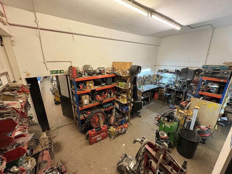 Trumpers Way, Londres à louer - Photo de l’immeuble – Image 2 sur 6