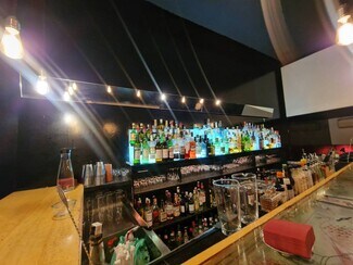 Plus de détails pour Local commercial à louer