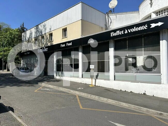 Plus de détails pour Local commercial à vendre