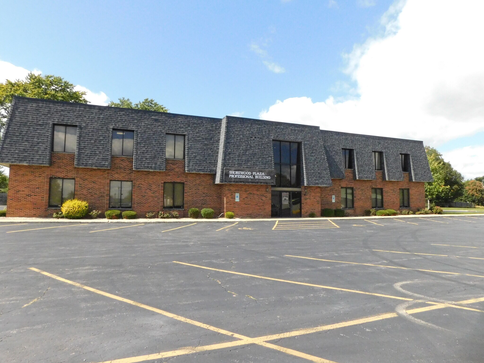700 W Jefferson St, Shorewood, IL à vendre Photo de l’immeuble– Image 1 sur 11
