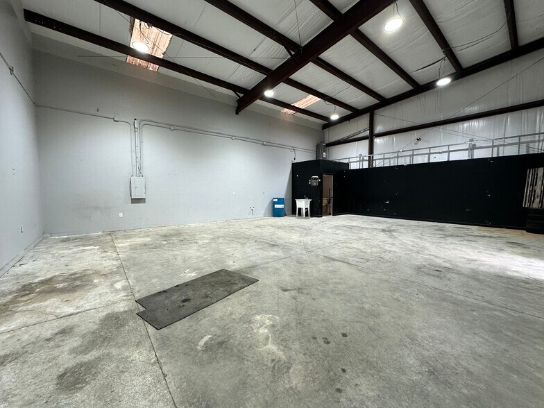 68 Queen Ann Rd, Wetumpka, AL à louer - Photo de l’immeuble – Image 3 sur 3