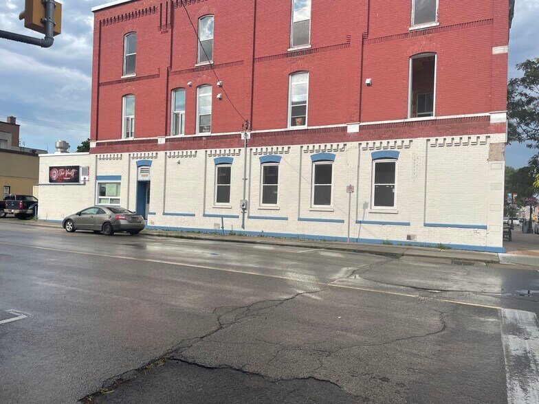 198 King St W, Prescott, ON à louer - Photo de l’immeuble – Image 2 sur 5