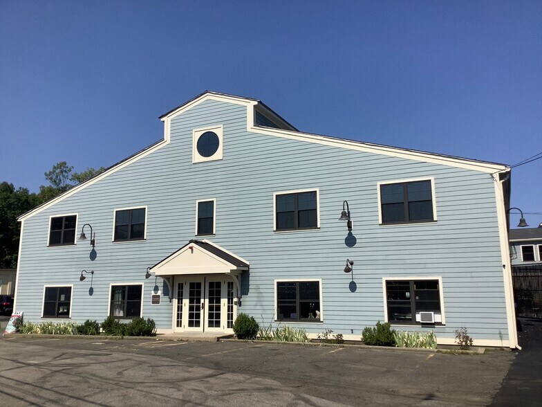 19 Willow St, Natick, MA à louer - Photo de l’immeuble – Image 2 sur 25