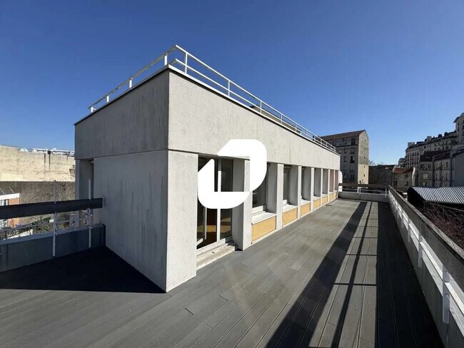 Plus de détails pour 6 Avenue Du Maréchal Leclerc, Malakoff - Bureau à louer