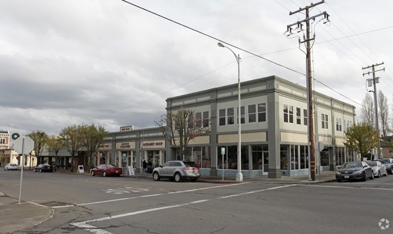 215 Western Ave, Petaluma, CA à louer - Photo principale – Image 1 sur 37