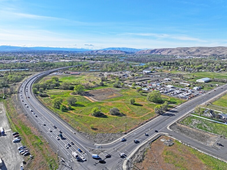 University Parkway at Highway 24, Yakima, WA à vendre - Aérien – Image 2 sur 13