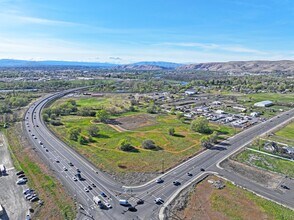 University Parkway at Highway 24, Yakima, WA - Vue aérienne vue de carte - Image1