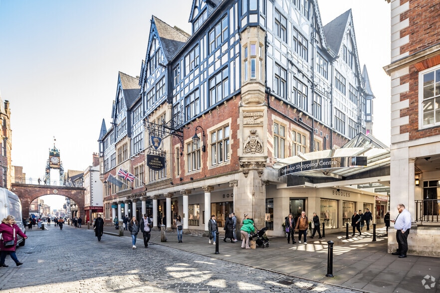 St Michaels Row, Chester à louer - Photo principale – Image 1 sur 2