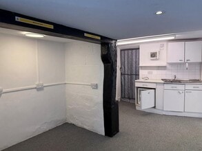 15 Broad St, Newent à louer Photo intérieure– Image 2 sur 4