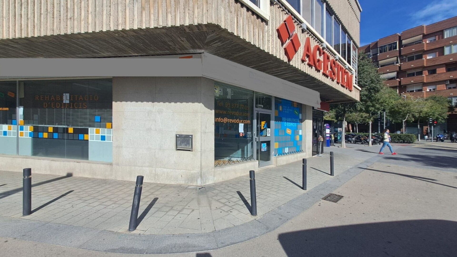 Local commercial dans Cornellà de Llobregat à louer Photo intérieure– Image 1 sur 10